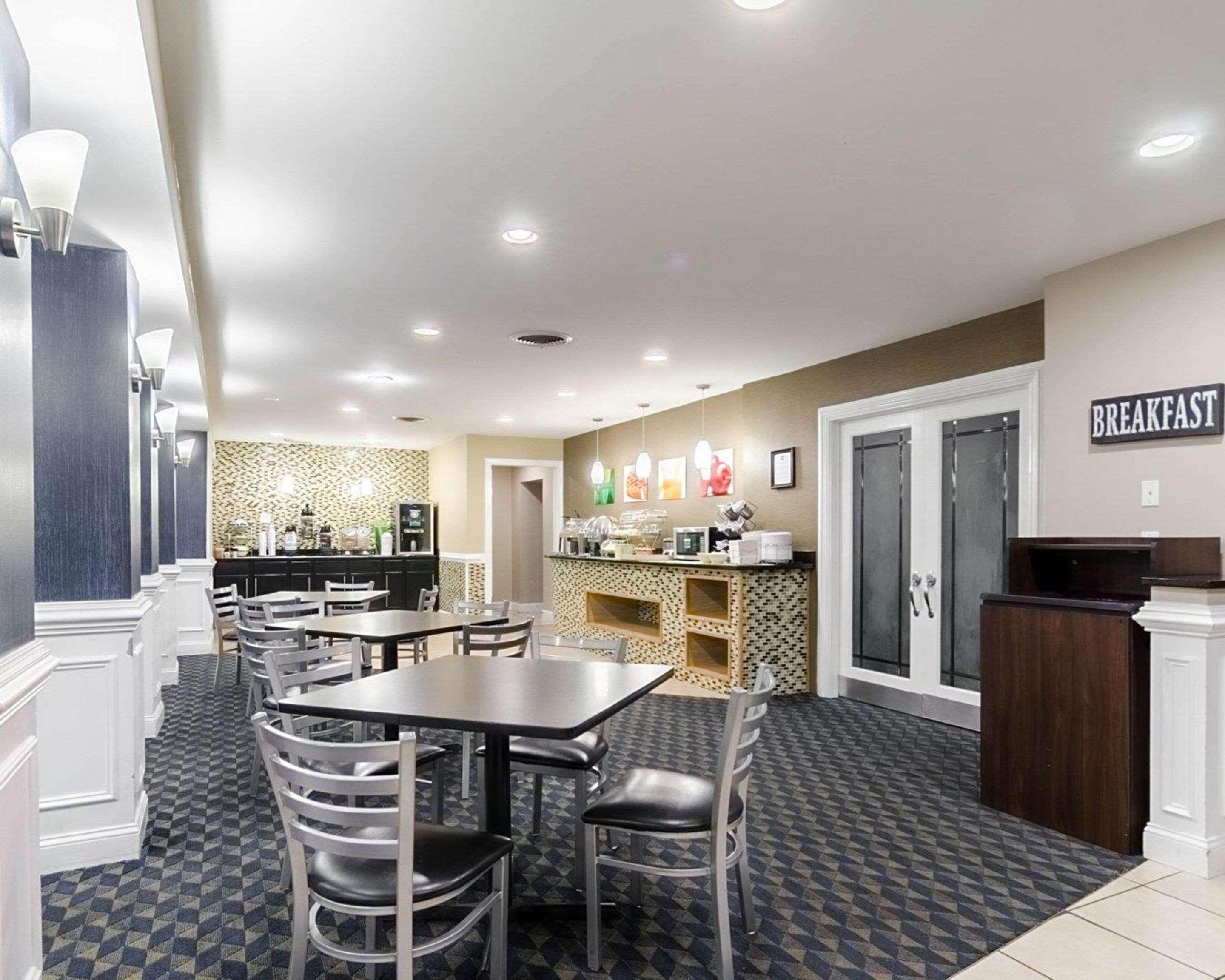 Hotel Rodeway &