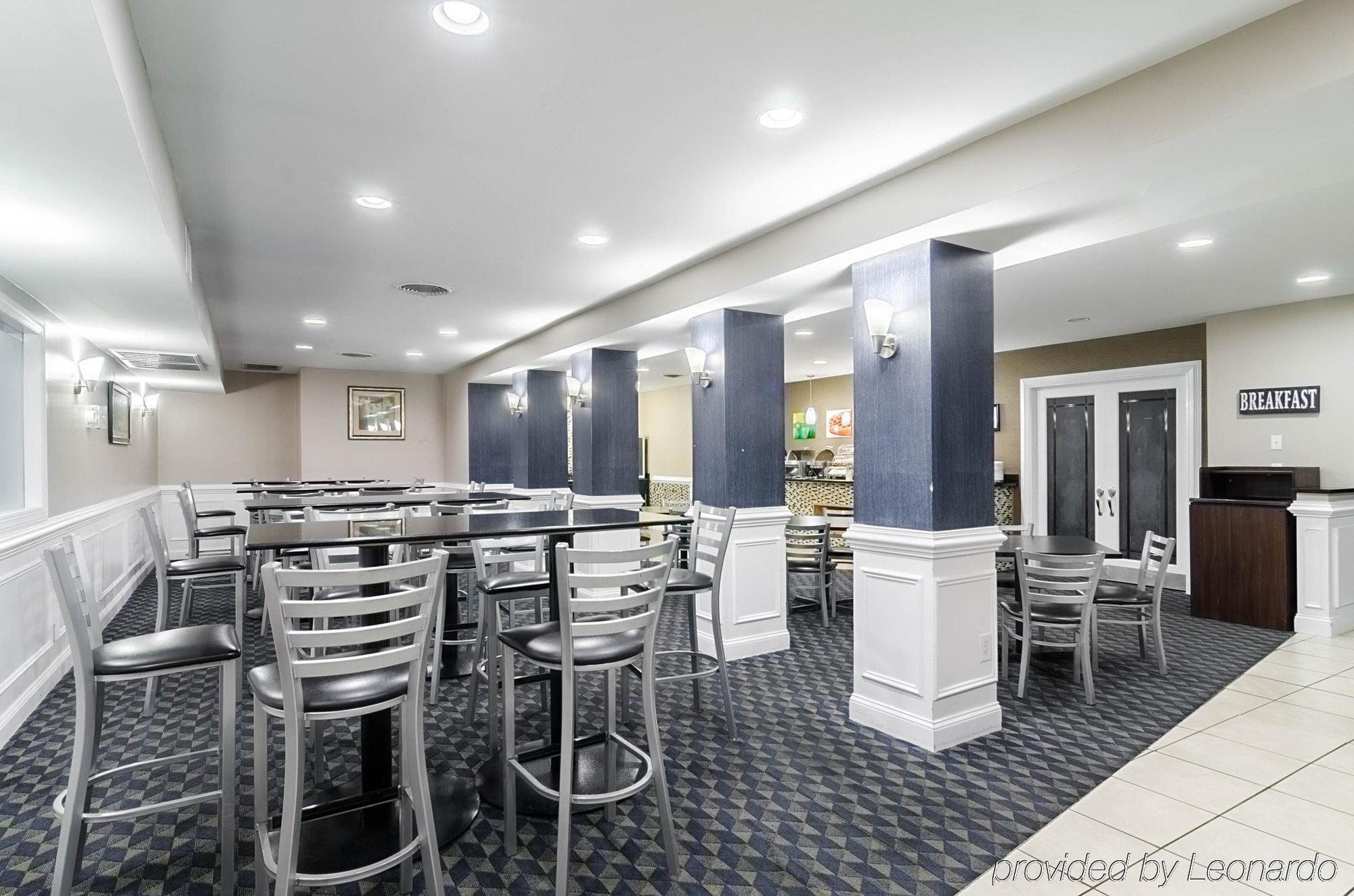 Hotel Rodeway &