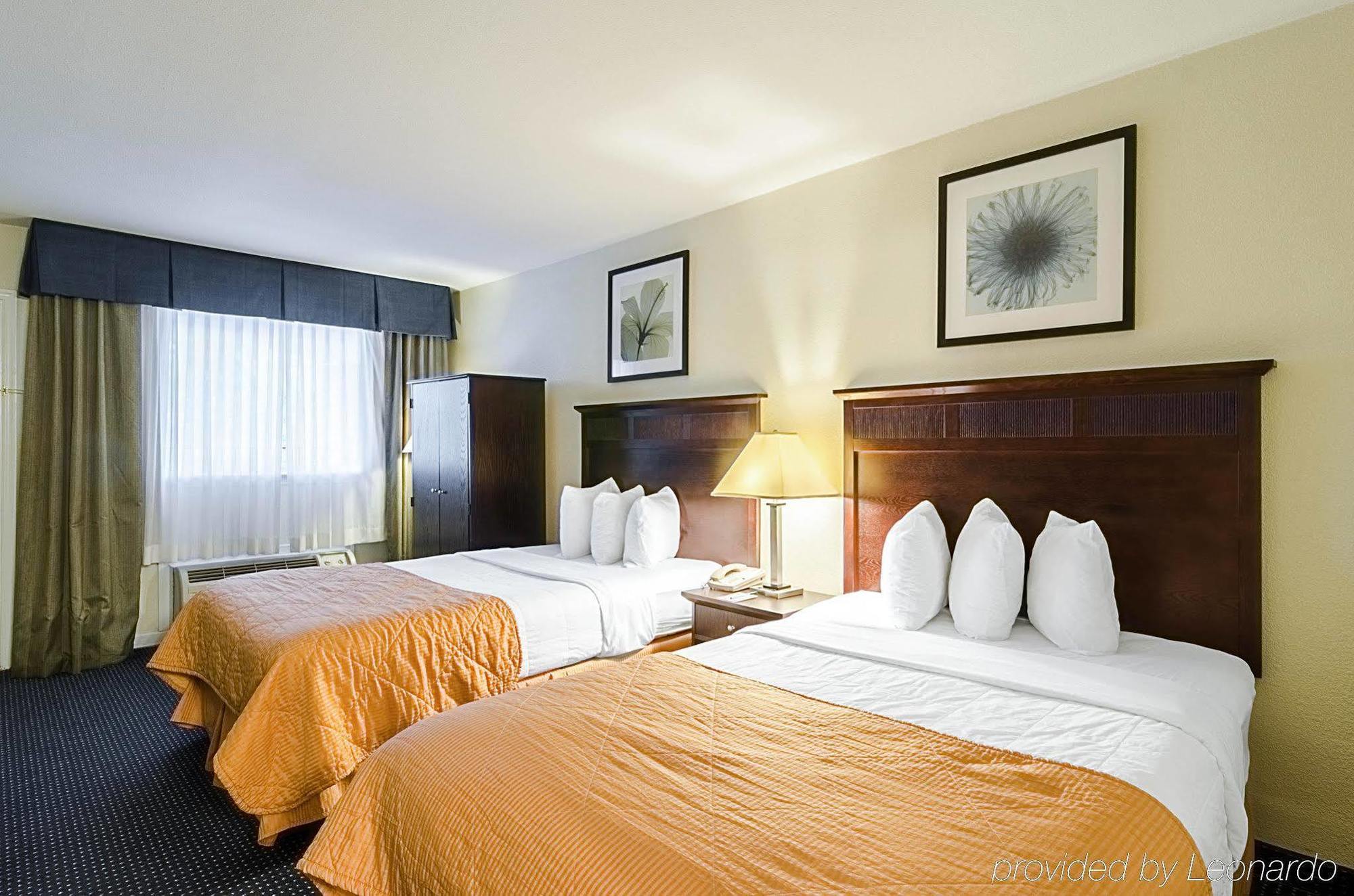 Hotel Rodeway & Williamsburg