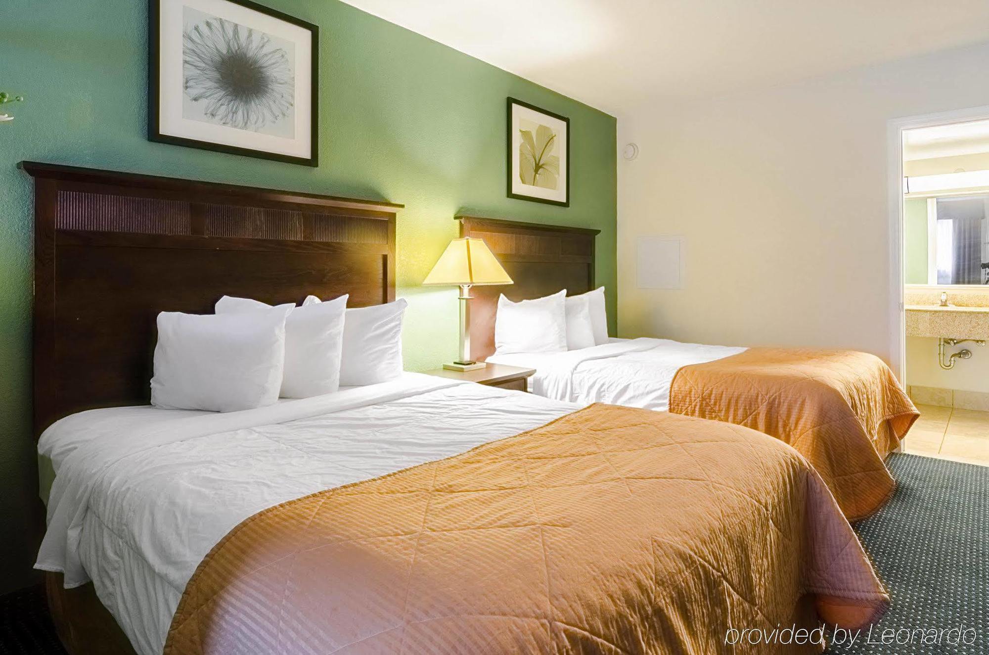 Hotel Rodeway &