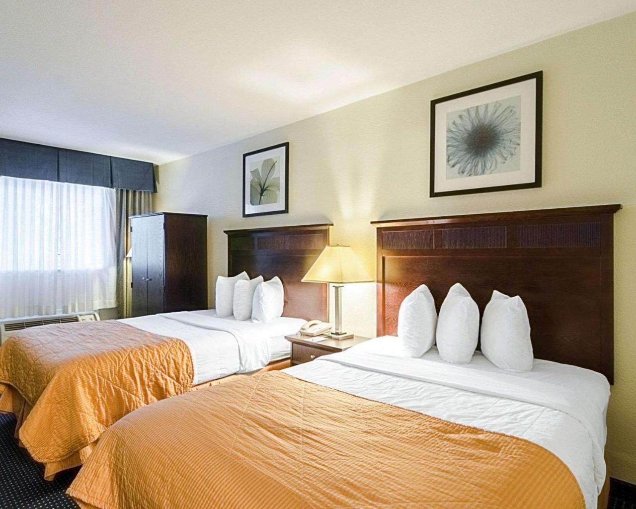 Rodeway & Hotel